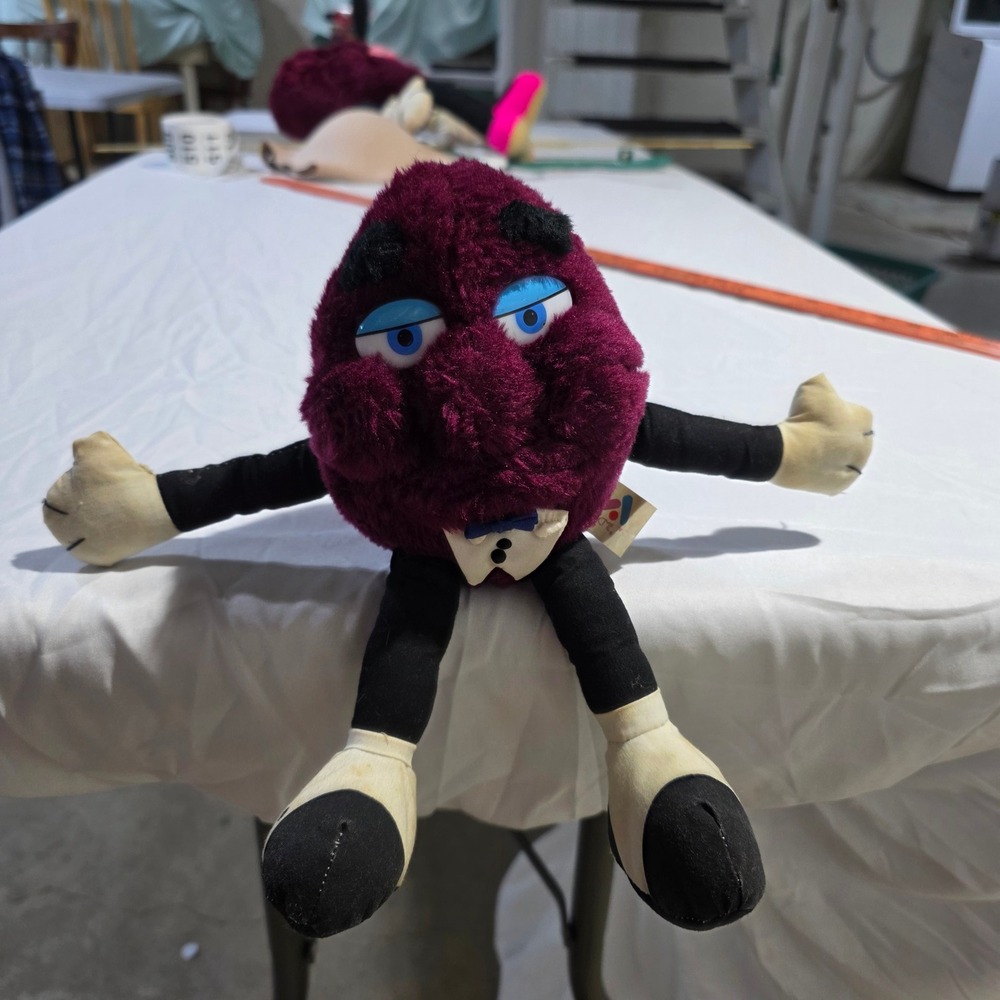 Vintage 1988 California Raisins Acme Plush Purple Fuzzy Tuxedo Mascot Toy 9in